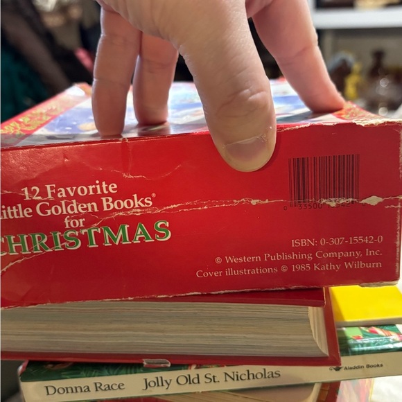 Vintage Box Set of 12 Golden Books Christmas - Picture 5 of 5